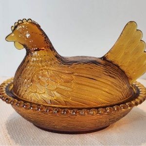 Vintage Amber Indiana Glass Nesting Hen.